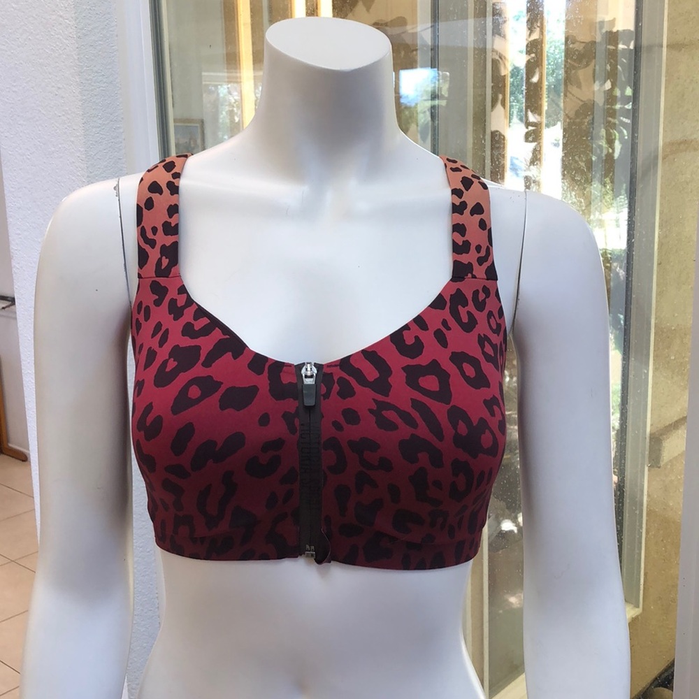 Victoria Secret sport bra 34DD